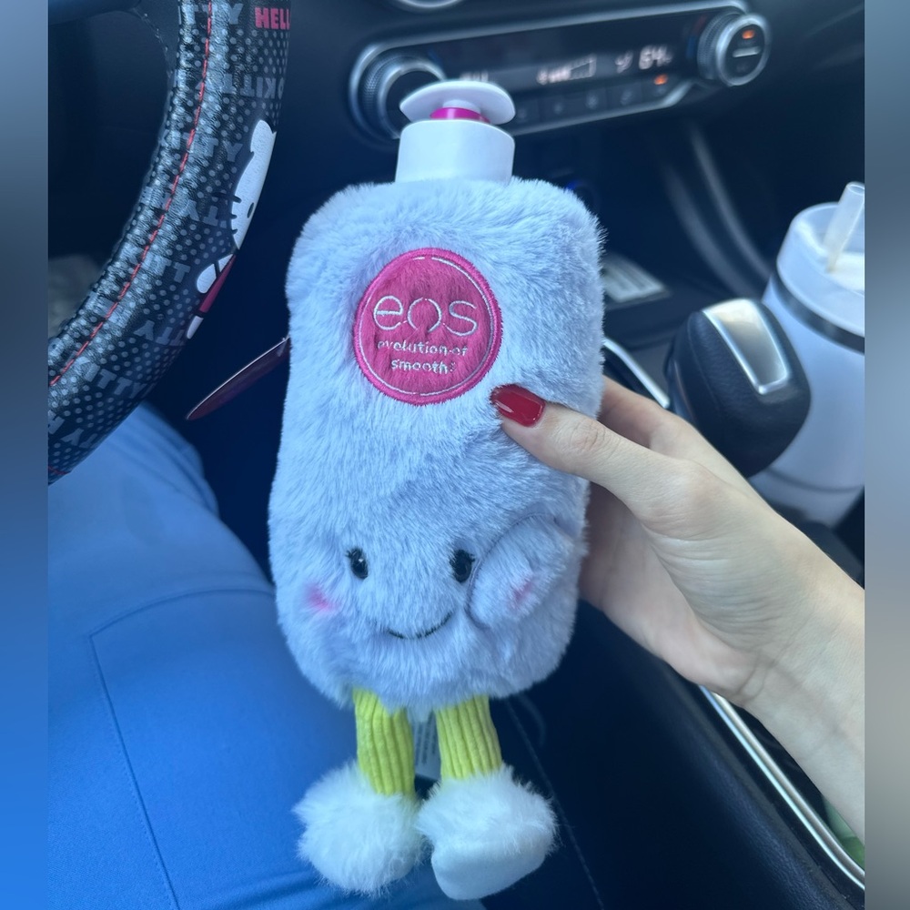 EOS vanilla cashmere lotion Plushie